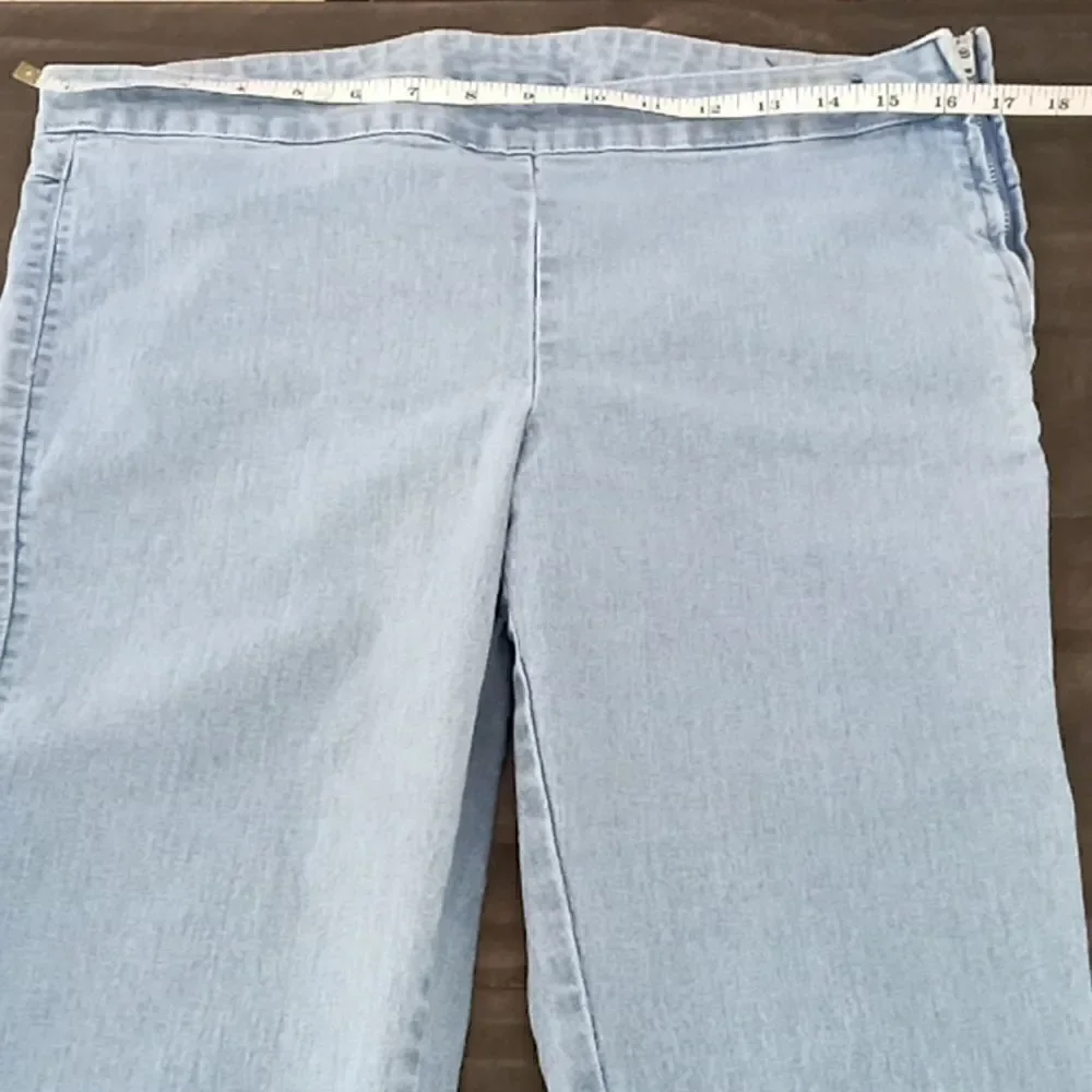 H&M light blue skinny jeans size 14